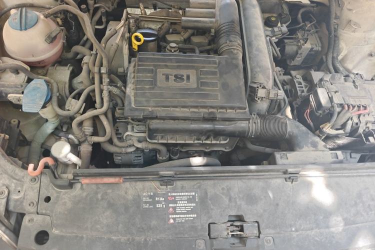 Used Volkswagen Gran Lavida 2013 1.4 TSI Automatic Comfort Model Engine Bay
