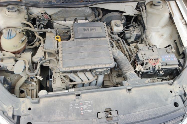 Used Volkswagen Gran Lavida 2013 1.6L Automatic Fashion Model Engine Bay