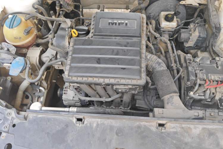 Used Volkswagen Gran Lavida 2013 1.6L Automatic Fashion Model Engine Bay
