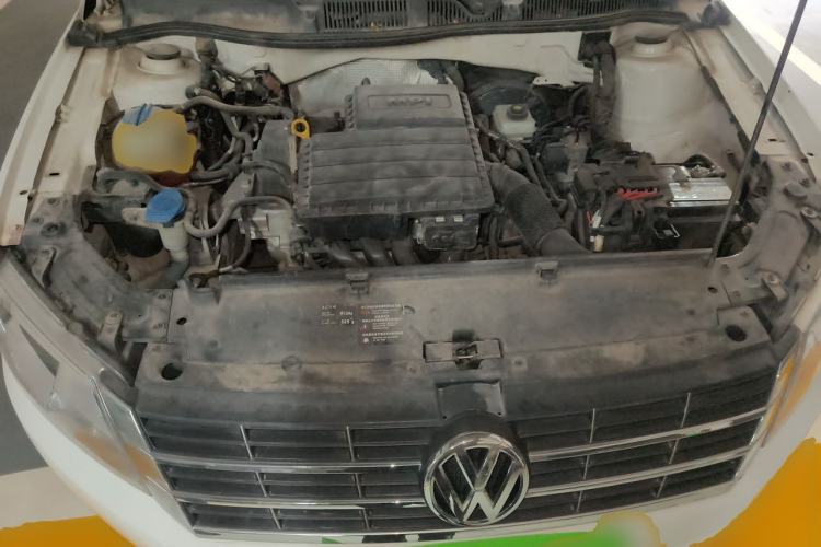 Used Volkswagen Gran Lavida 2013 1.6L Automatic Comfort Model Engine Bay