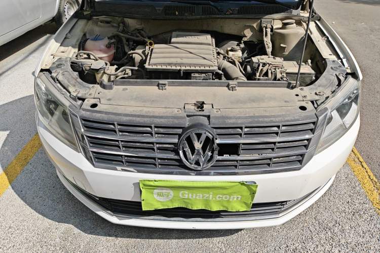 Used Volkswagen Gran Lavida 2013 1.6L Automatic Comfort Model Engine Bay