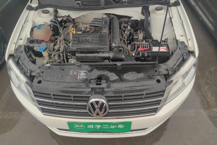 Used Volkswagen Gran Lavida 2013 1.4 TSI Automatic Comfort Model Engine Bay