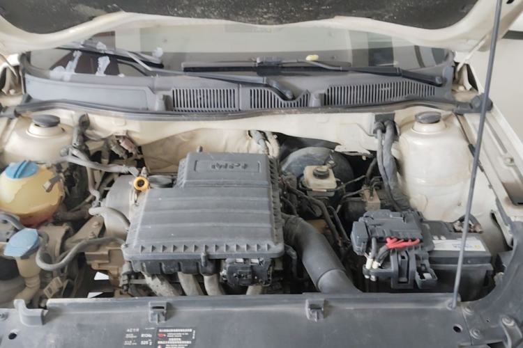 Used Volkswagen Gran Lavida 2013 1.6L Automatic Comfort Model Engine Bay
