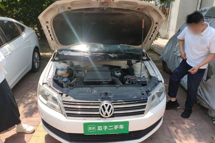 Used Volkswagen Gran Lavida 2013 1.6L Manual Fashion Model Engine Bay
