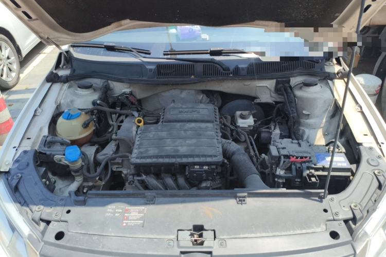 Used Volkswagen Gran Lavida 2013 1.6L Automatic Fashion Model Engine Bay