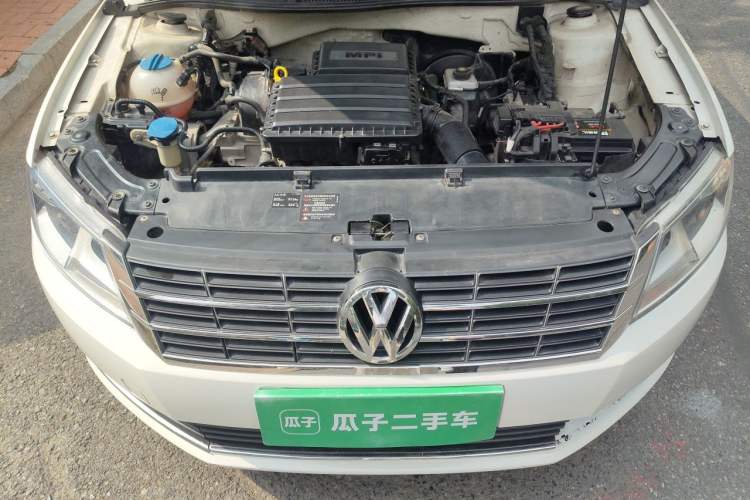 Used Volkswagen Gran Lavida 2013 1.6L Manual Comfort Model Engine Bay