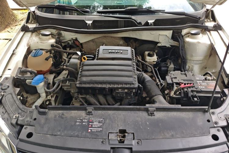 Used Volkswagen Gran Lavida 2013 1.6L Automatic Fashion Model Engine Bay