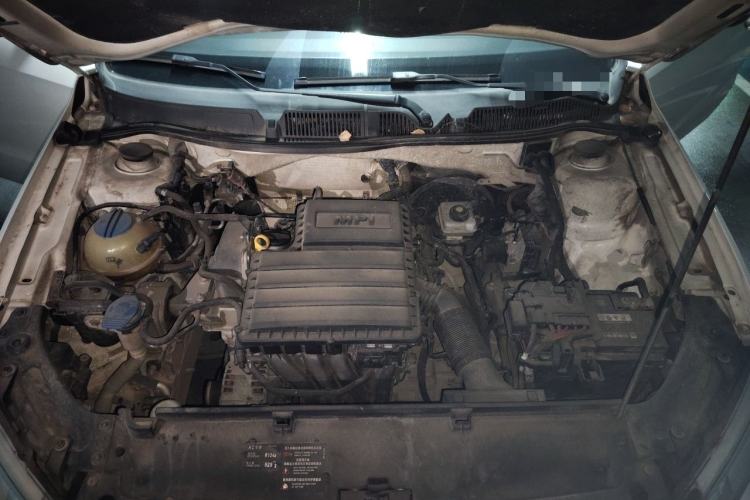 Used Volkswagen Gran Lavida 2013 1.6L Automatic Fashion Model Engine Bay