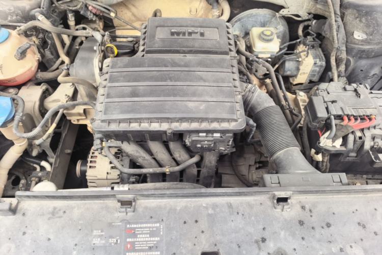 Used Volkswagen Gran Lavida 2013 1.6L Automatic Fashion Model Engine Bay