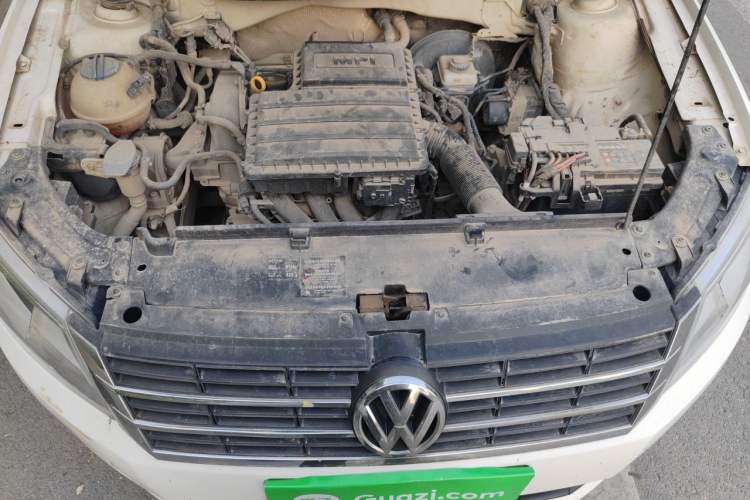 Used Volkswagen Gran Lavida 2013 1.6L Automatic Fashion Model Engine Bay