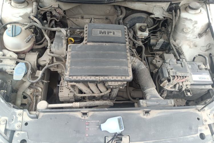 Used Volkswagen Gran Lavida 2013 1.6L Manual Comfort Model Engine Bay