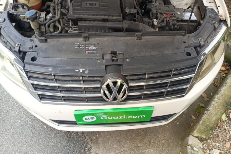Used Volkswagen Gran Lavida 2013 1.4 TSI Automatic Comfort Model Engine Bay