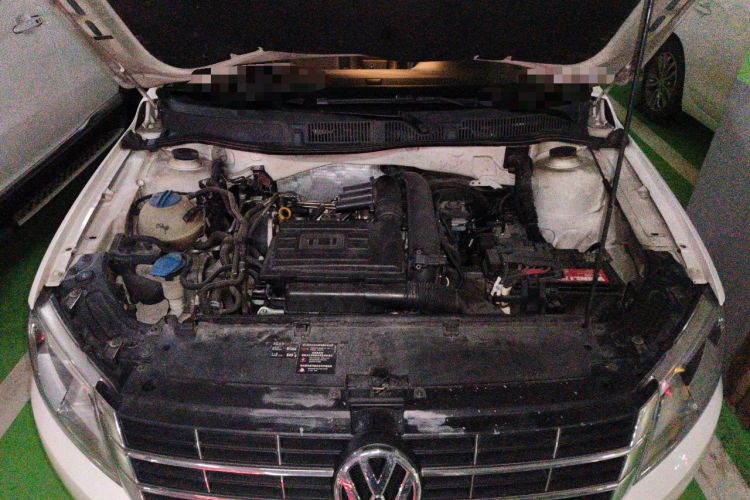 Used Volkswagen Gran Lavida 2013 1.4 TSI Automatic Comfort Model Engine Bay