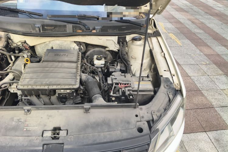 Used Volkswagen Gran Lavida 2013 1.6L Automatic Comfort Model Engine Bay Left