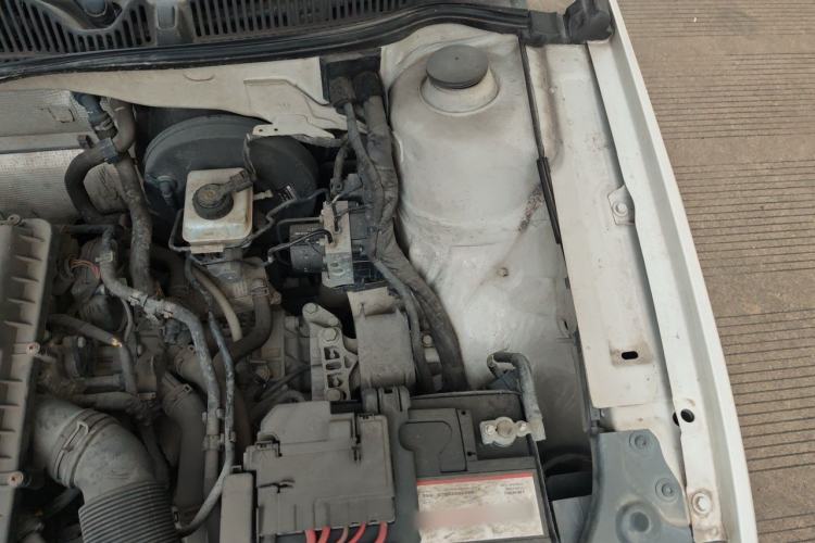 Used Volkswagen Gran Lavida 2013 1.6L Automatic Comfort Model Engine Bay Left