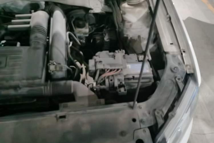 Used Volkswagen Gran Lavida 2013 1.4 TSI Manual Comfort Model Engine Bay Left
