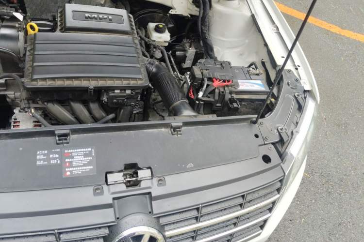 Used Volkswagen Gran Lavida 2013 1.6L Automatic Comfort Model Engine Bay Left