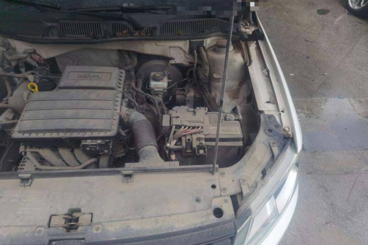 Used Volkswagen Gran Lavida 2013 1.6L Automatic Comfort Model Engine Bay Left