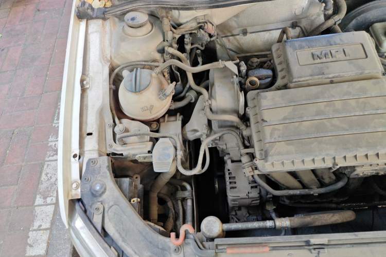 Used Volkswagen Gran Lavida 2013 1.6L Automatic Comfort Model Engine Bay Right