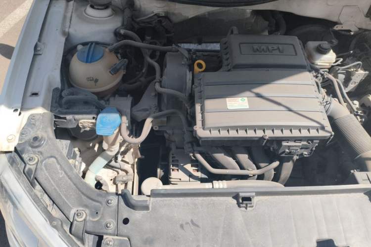 Used Volkswagen Gran Lavida 2013 1.6L Automatic Comfort Model Engine Bay Right