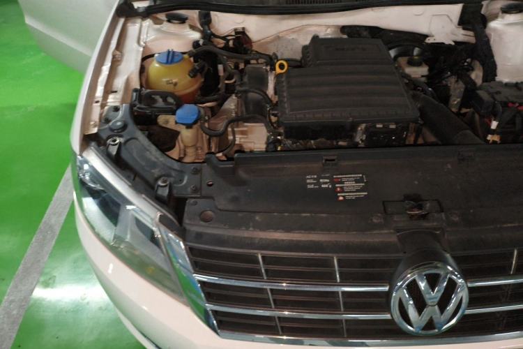 Used Volkswagen Gran Lavida 2013 1.6L Automatic Comfort Model Engine Bay Right