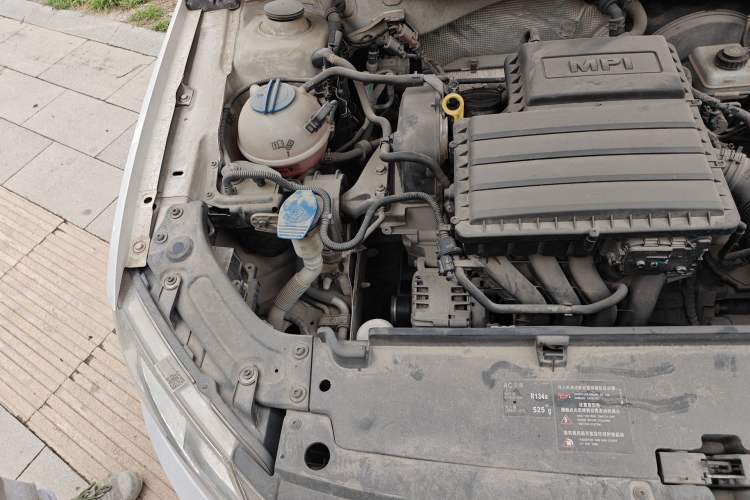 Used Volkswagen Gran Lavida 2013 1.6L Automatic Comfort Model Engine Bay Right
