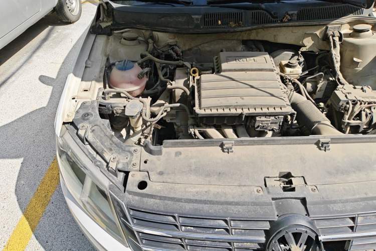 Used Volkswagen Gran Lavida 2013 1.6L Automatic Comfort Model Engine Bay Right