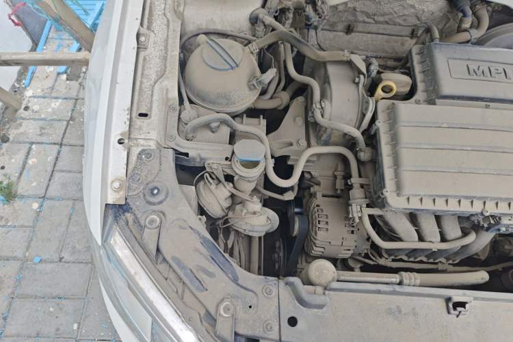 Used Volkswagen Gran Lavida 2013 1.6L Automatic Fashion Model Engine Bay Right
