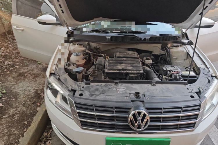 Used Volkswagen Gran Lavida 2013 1.6L Automatic Comfort Model Engine Bay Right