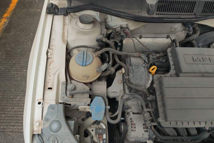 Used Volkswagen Gran Lavida 2013 1.6L Automatic Comfort Model Engine Bay Right