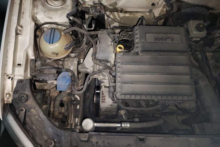 Used Volkswagen Gran Lavida 2013 1.6L Automatic Fashion Model Engine Bay Right