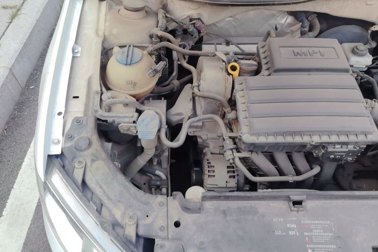 Used Volkswagen Gran Lavida 2013 1.6L Automatic Fashion Model Engine Bay Right