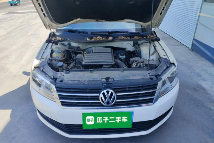 Used Volkswagen Gran Lavida 2013 1.6L Automatic Fashion Model Engine Bay Right