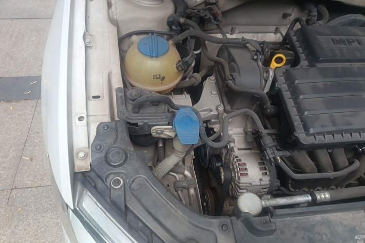 Used Volkswagen Gran Lavida 2013 1.6L Automatic Comfort Model Engine Bay Right