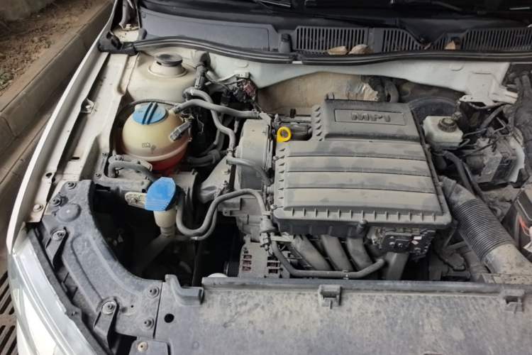 Used Volkswagen Gran Lavida 2013 1.6L Automatic Comfort Model Engine Bay Right