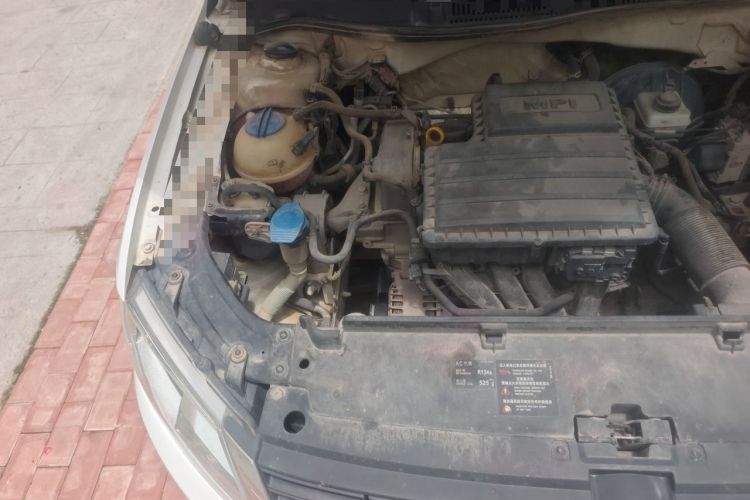 Used Volkswagen Gran Lavida 2013 1.6L Automatic Fashion Model Engine Bay Right