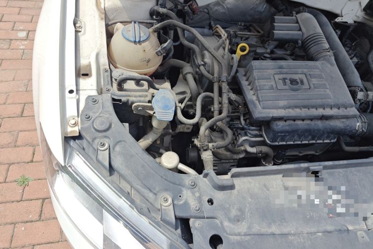 Used Volkswagen Gran Lavida 2013 1.4 TSI Manual Comfort Model Engine Bay Right