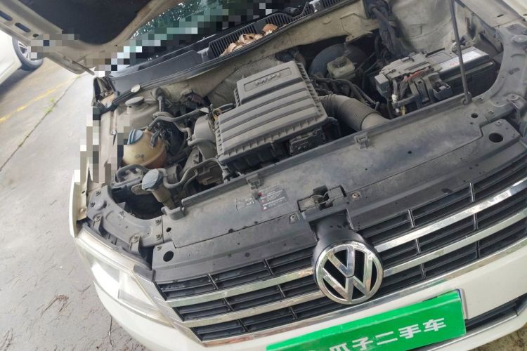 Used Volkswagen Gran Lavida 2013 1.6L Automatic Comfort Model Engine Bay Right