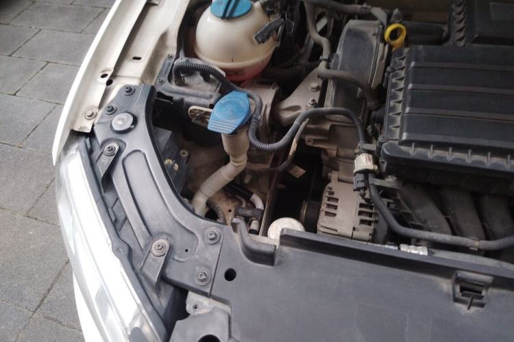 Used Volkswagen Gran Lavida 2013 1.6L Automatic Fashion Model Engine Bay Right