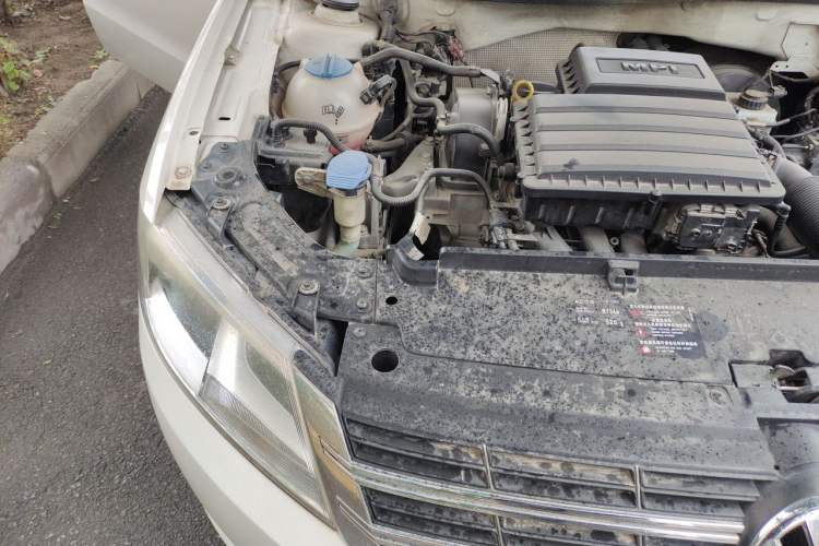 Used Volkswagen Gran Lavida 2013 1.6L Automatic Luxury Model Engine Bay Right