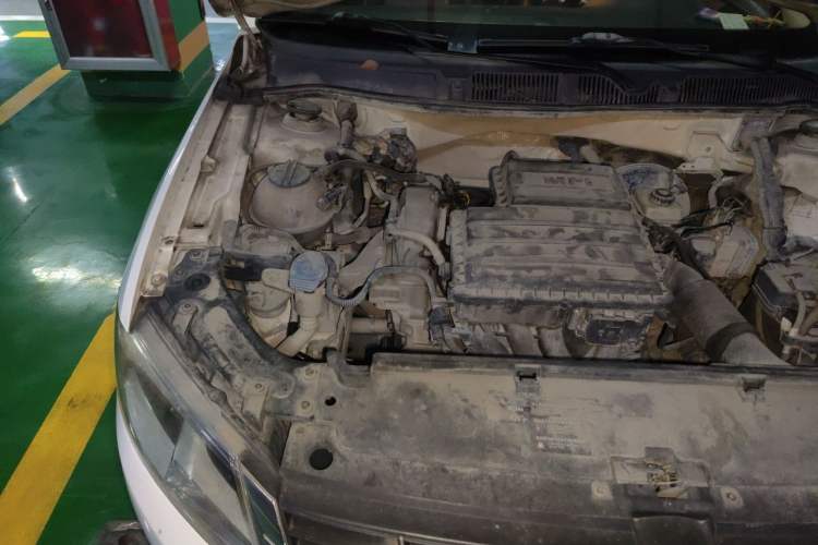 Used Volkswagen Gran Lavida 2013 1.6L Automatic Comfort Model Engine Bay Right