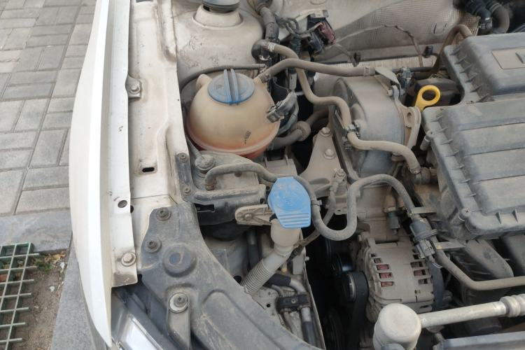 Used Volkswagen Gran Lavida 2013 1.6L Manual Comfort Model Engine Bay Right