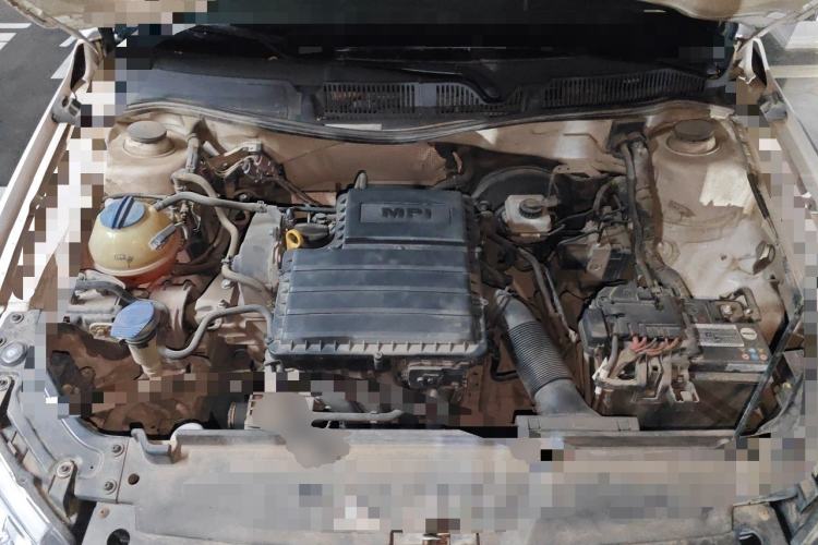Used Volkswagen Gran Lavida 2013 1.6L Automatic Comfort Model Engine Bay