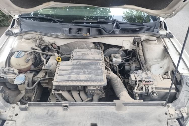 Used Volkswagen Gran Lavida 2013 1.6L Manual Comfort Model Engine Bay