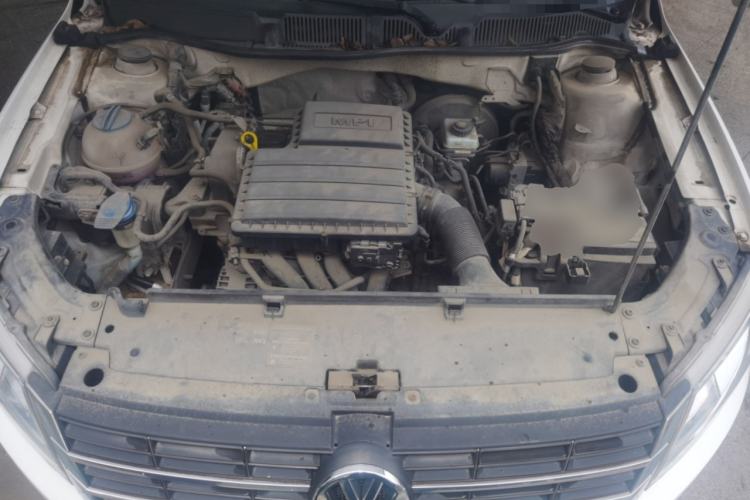 Used Volkswagen Gran Lavida 2013 1.6L Automatic Comfort Model Engine Bay