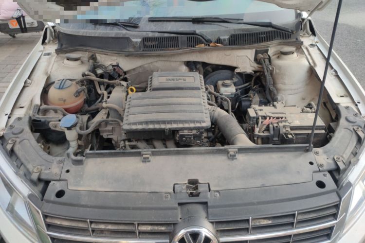 Used Volkswagen Gran Lavida 2013 1.6L Manual Comfort Model Engine Bay