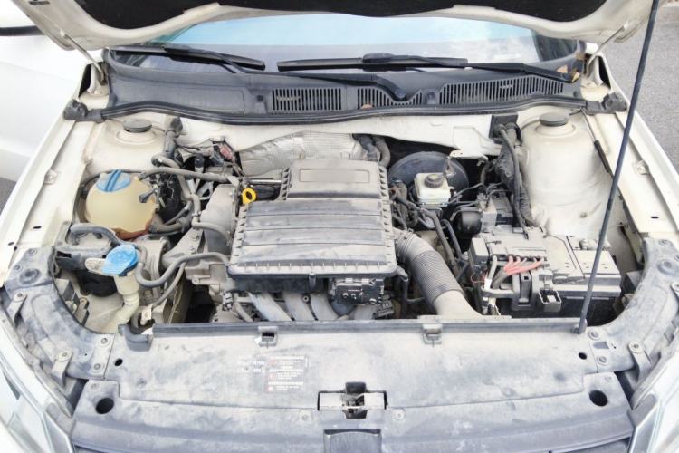 Used Volkswagen Gran Lavida 2013 1.6L Automatic Fashion Model Engine Bay