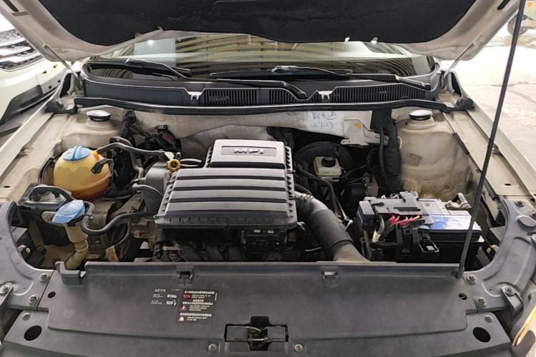 Used Volkswagen Gran Lavida 2013 1.6L Automatic Comfort Model Engine Bay