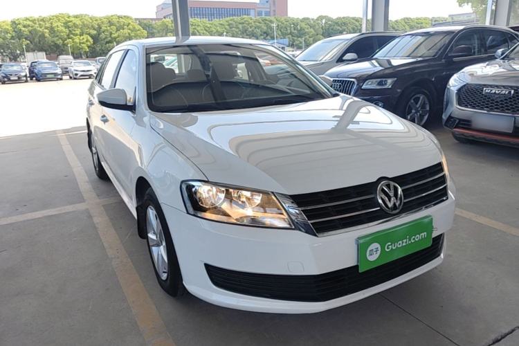 Used Volkswagen Gran Lavida 2013 1.6L Automatic Fashion Model Exterior 1