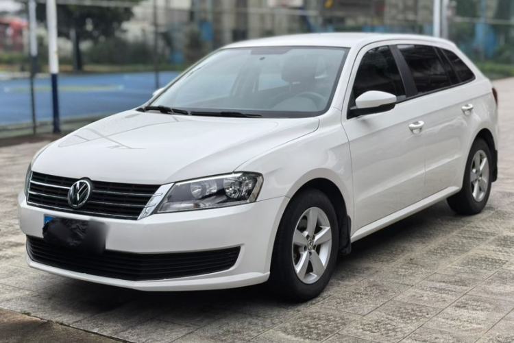 Used Volkswagen Gran Lavida 2013 1.6L Automatic Fashion Model Exterior 6